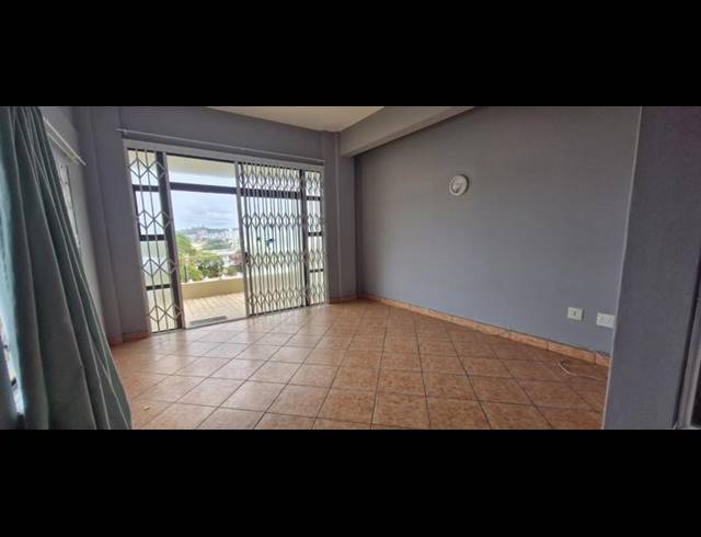 2 BEDROOM APARTMENT FOR SALE IN MANABA BEACH